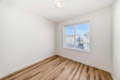 986 Sherwood Boulevard Nw, Calgary, AB - Indoor Photo Showing Other Room