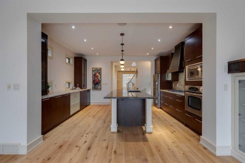 2005 32 Avenue Sw, Calgary, AB - Indoor