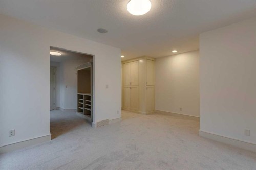2005 32 Avenue Sw, Calgary, AB - Indoor Photo Showing Other Room
