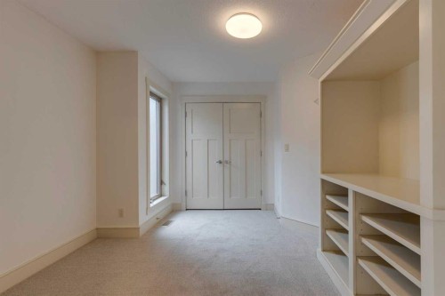 2005 32 Avenue Sw, Calgary, AB - Indoor Photo Showing Other Room