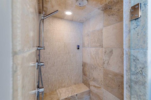 2005 32 Avenue Sw, Calgary, AB - Indoor Photo Showing Bathroom