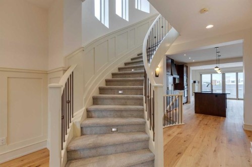 2005 32 Avenue Sw, Calgary, AB - Indoor Photo Showing Other Room