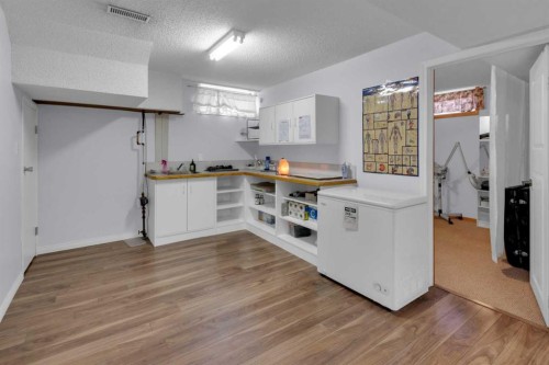 5122 48 Street Nw, Calgary, AB - Indoor