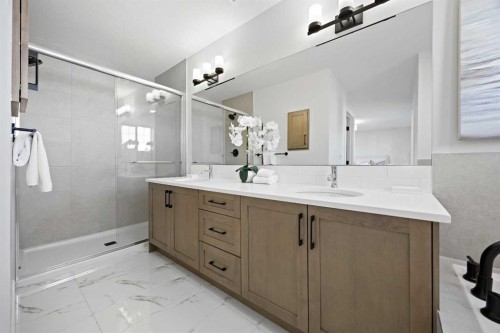 1398 Bayview Crescent Sw, Airdrie, AB - Indoor Photo Showing Bathroom
