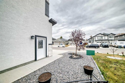 1368 Lackner Boulevard, Carstairs, AB - Outdoor