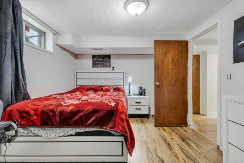 459 Templevale Drive Ne, Calgary, AB - Indoor Photo Showing Bedroom