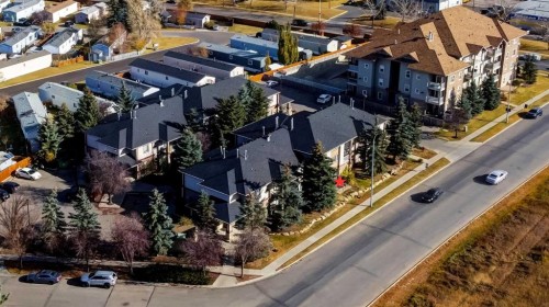 17-170 N Railway Street, Okotoks, AB - Outdoor With View