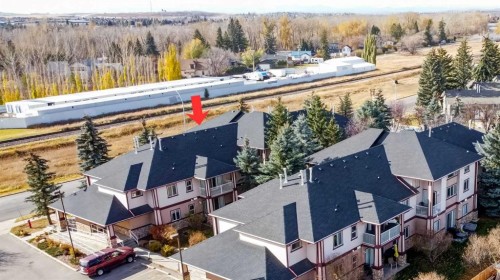 17-170 N Railway Street, Okotoks, AB - Outdoor With View