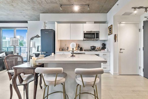 903-1010 6 Street Sw, Calgary, AB - Indoor