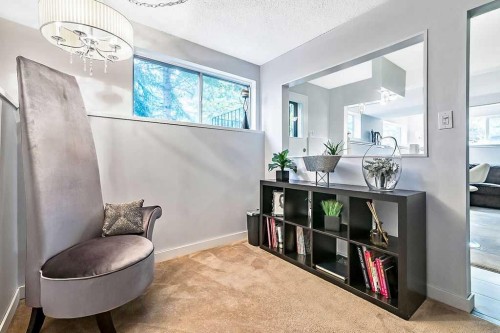 5279 Dalcroft Crescent Nw, Calgary, AB - Indoor Photo Showing Other Room