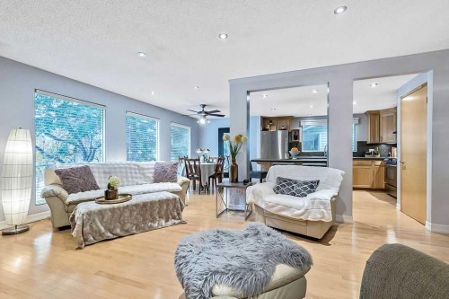 5279 Dalcroft Crescent Nw, Calgary, AB - Indoor Photo Showing Living Room