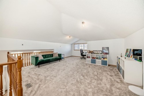 58 Panatella Lane Nw, Calgary, AB - Indoor Photo Showing Other Room