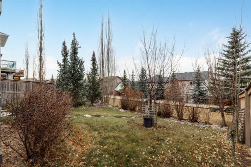40 Heritage Hill, Cochrane, AB - Outdoor