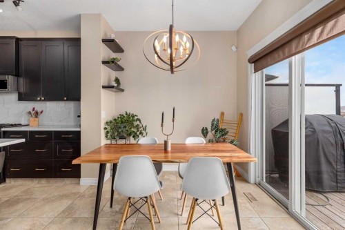 40 Heritage Hill, Cochrane, AB - Indoor Photo Showing Dining Room