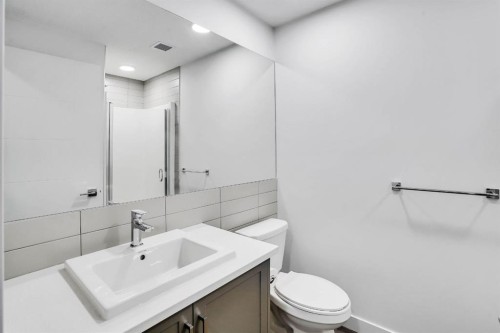 2113-350 Livingston Common Ne, Calgary, AB - Indoor Photo Showing Bathroom