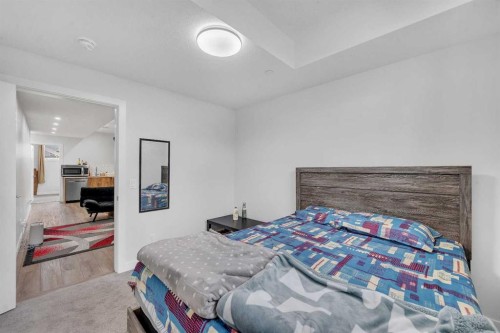 165 Hotchkiss Way Se, Calgary, AB - Indoor Photo Showing Bedroom