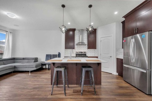 165 Hotchkiss Way Se, Calgary, AB - Indoor Photo Showing Other Room