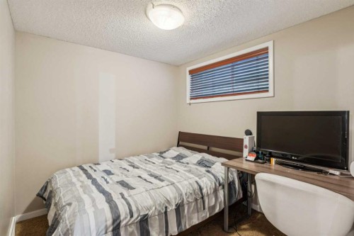 22 Auburn Bay View Se, Calgary, AB - Indoor Photo Showing Bedroom
