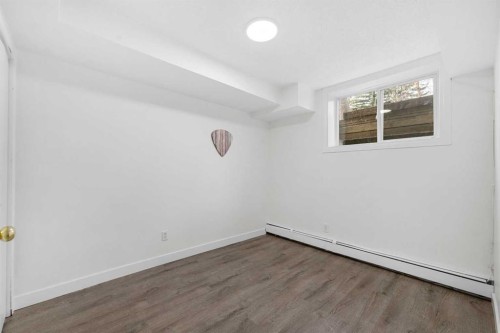 205-4328 4 Street Nw, Calgary, AB - Indoor Photo Showing Other Room