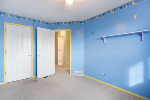 29 Spring Crescent Sw, Calgary, AB - Indoor