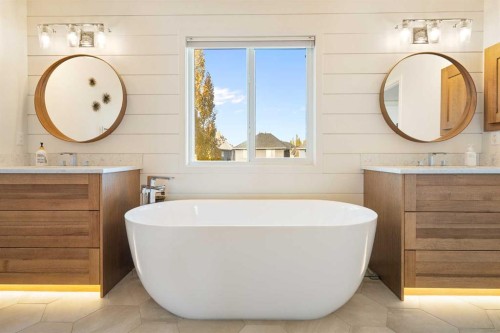 163 Cranarch Landing Se, Calgary, AB - Indoor Photo Showing Bathroom