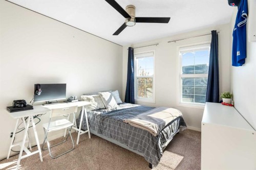 163 Cranarch Landing Se, Calgary, AB - Indoor Photo Showing Bedroom