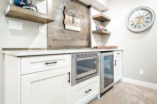163 Cranarch Landing Se, Calgary, AB - Indoor Photo Showing Kitchen