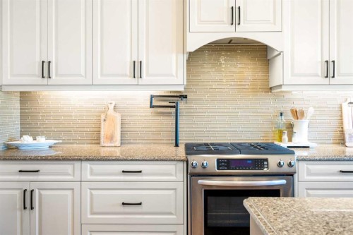 163 Cranarch Landing Se, Calgary, AB - Indoor Photo Showing Kitchen With Upgraded Kitchen