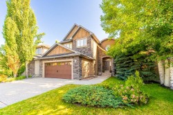 91 Discovery Ridge Boulevard SW Calgary, AB T3H 4Y2