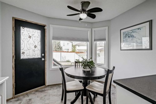 47 Harvest Glen Rise Ne, Calgary, AB - Indoor Photo Showing Dining Room