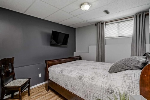 47 Harvest Glen Rise Ne, Calgary, AB - Indoor Photo Showing Bedroom