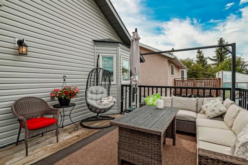 47 Harvest Glen Rise Ne, Calgary, AB - Outdoor With Deck Patio Veranda With Exterior