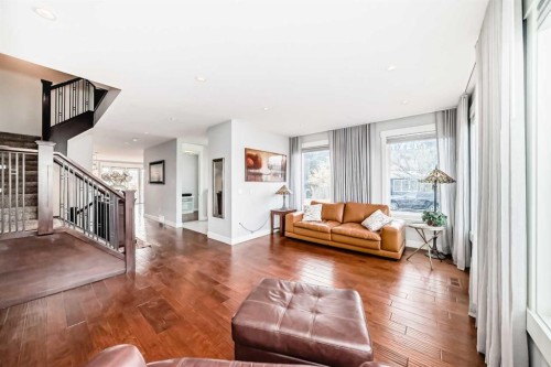 4640 15 Avenue Nw, Calgary, AB - Indoor