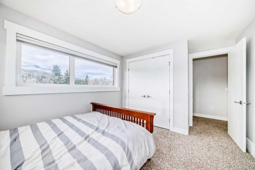 4640 15 Avenue Nw, Calgary, AB - Indoor Photo Showing Bedroom