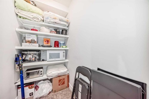 4640 15 Avenue Nw, Calgary, AB - Indoor