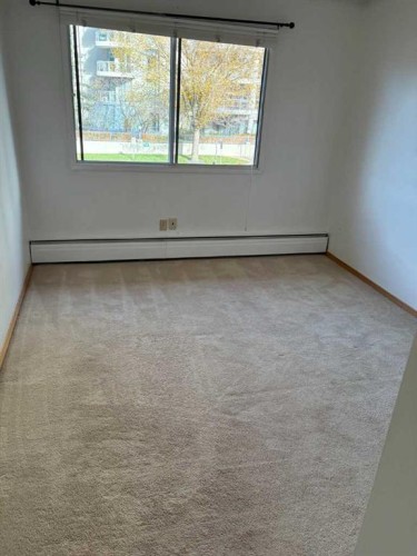 15-821 3 Avenue Sw, Calgary, AB - Indoor Photo Showing Other Room