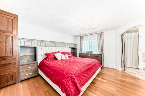 2 Tuscany Estates Crescent Nw, Calgary, AB - Indoor Photo Showing Bedroom