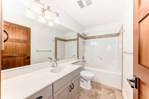 2 Tuscany Estates Crescent Nw, Calgary, AB - Indoor Photo Showing Bathroom