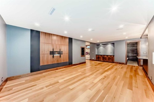 2 Tuscany Estates Crescent Nw, Calgary, AB - Indoor Photo Showing Other Room