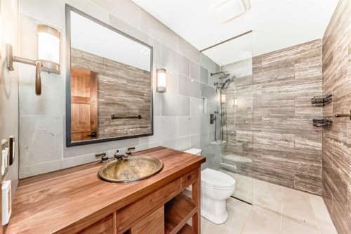 2 Tuscany Estates Crescent Nw, Calgary, AB - Indoor Photo Showing Bathroom