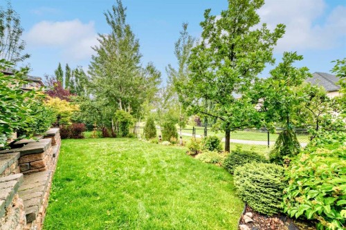 2 Tuscany Estates Crescent Nw, Calgary, AB - Outdoor