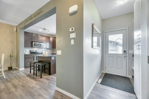 32 Copperpond Heights Se, Calgary, AB - Indoor