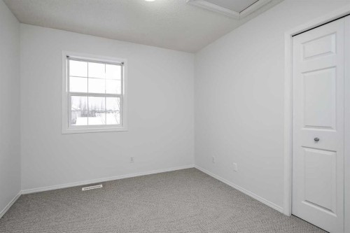 4 Bridleridge Circle Sw, Calgary, AB - Indoor Photo Showing Other Room
