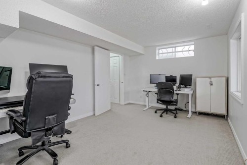4 Bridleridge Circle Sw, Calgary, AB - Indoor Photo Showing Office