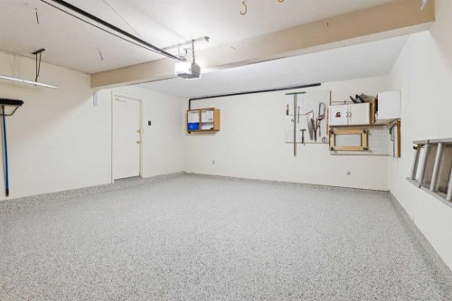 15 Millrise Lane Sw, Calgary, AB - Indoor Photo Showing Garage