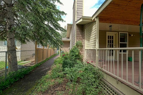 21 Welch Crescent, Okotoks, AB - Outdoor