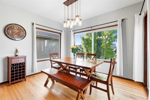 155 Sunset Close, Cochrane, AB - Indoor Photo Showing Dining Room