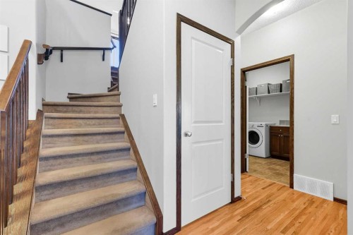 155 Sunset Close, Cochrane, AB - Indoor