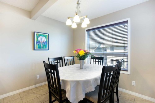 28 Kinlea Link Nw, Calgary, AB - Indoor Photo Showing Dining Room