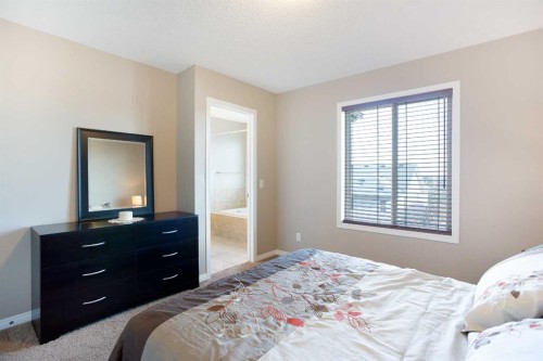 28 Kinlea Link Nw, Calgary, AB - Indoor Photo Showing Bedroom